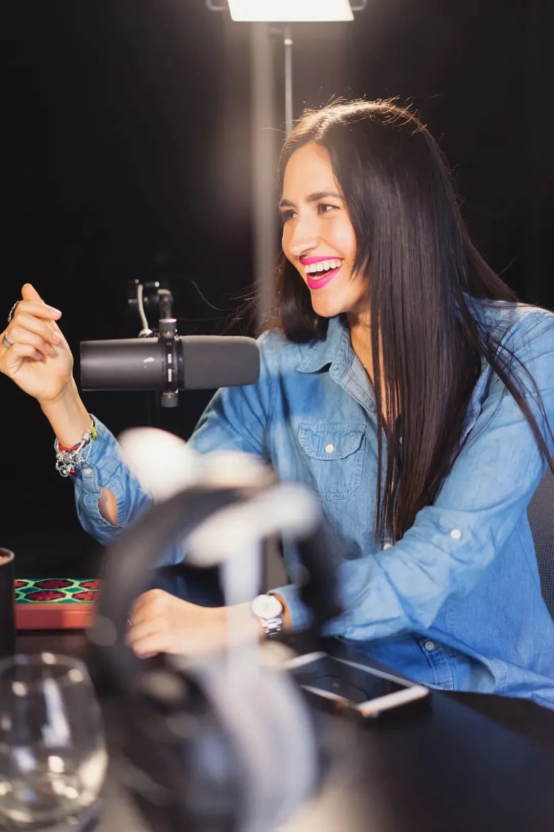 Qué tener en cuenta al grabar varios locutores en el mismo espacio
